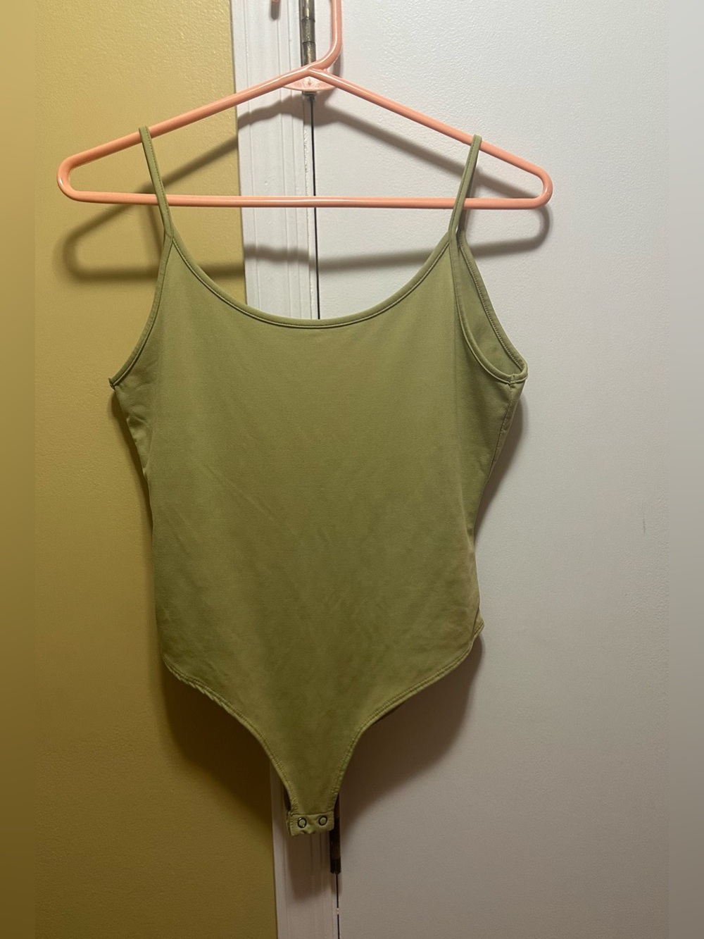 Forever 21 light Green Scoop Neck Spaghetti Strap Bodysuit (L)